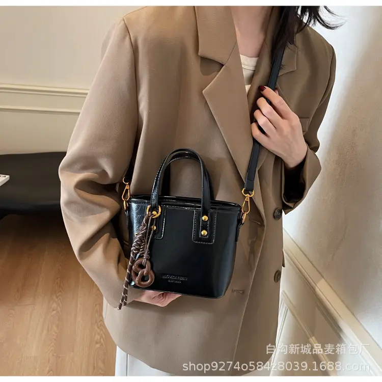 2026 Women's Square Brown Handbag with Chain Strap — feature 16