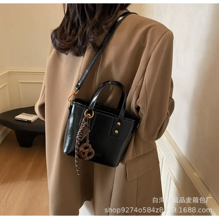 2026 Women's Square Brown Handbag with Chain Strap — feature 19