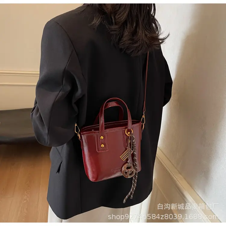 2026 Women's Square Brown Handbag with Chain Strap — feature 22