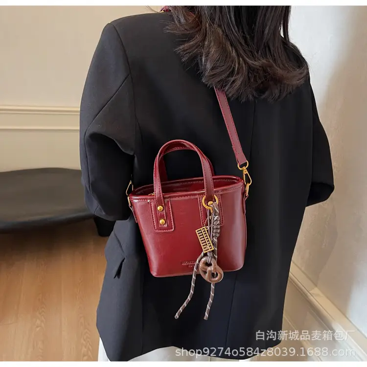 2026 Women's Square Brown Handbag with Chain Strap — feature 24