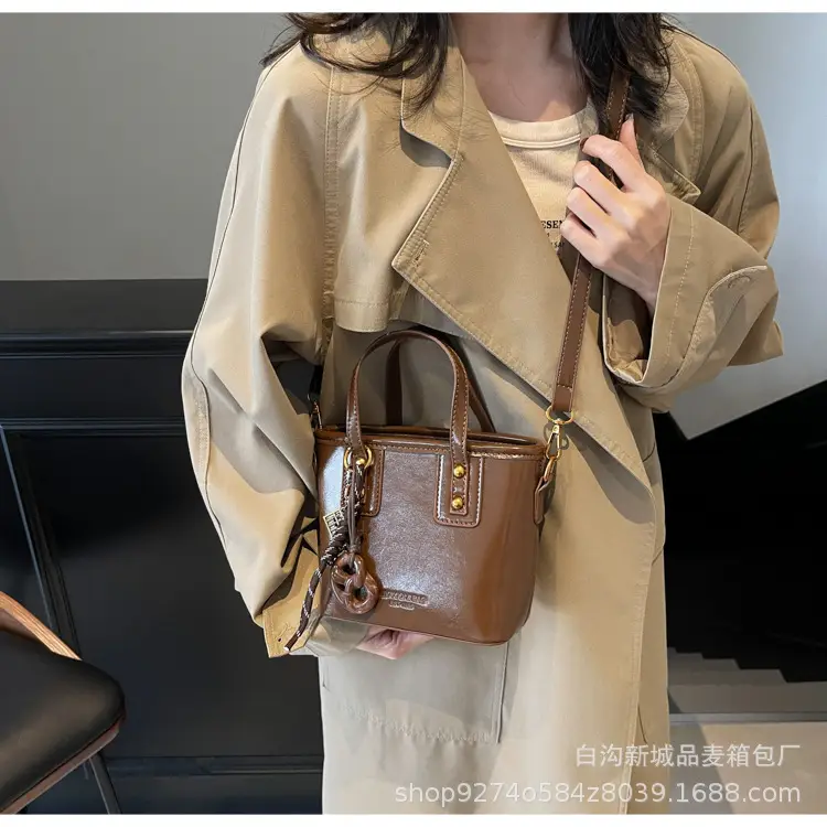 2026 Women's Square Brown Handbag with Chain Strap — feature 26