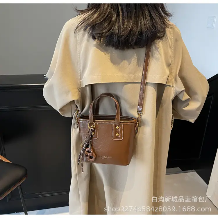 2026 Women's Square Brown Handbag with Chain Strap — feature 28