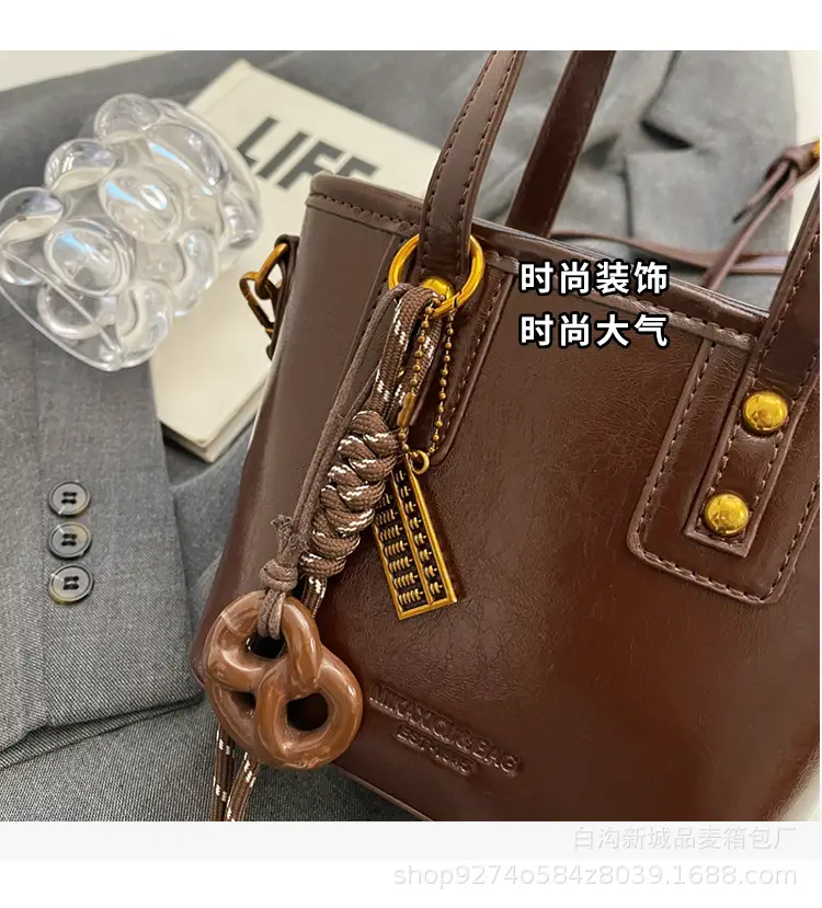 2026 Women's Square Brown Handbag with Chain Strap — feature 8