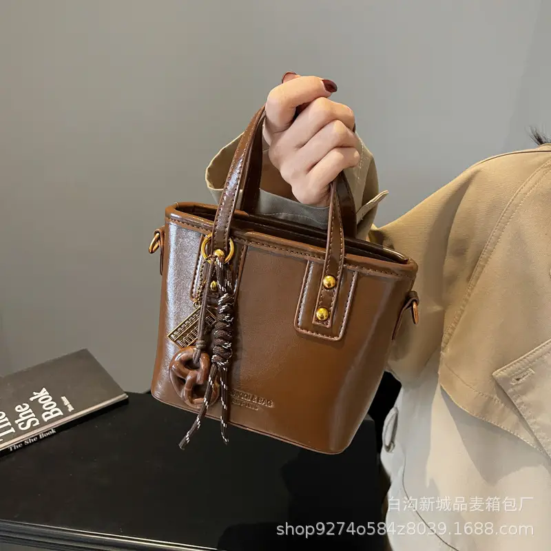 2026 Women's Square Brown Handbag with Chain Strap - Image 3
