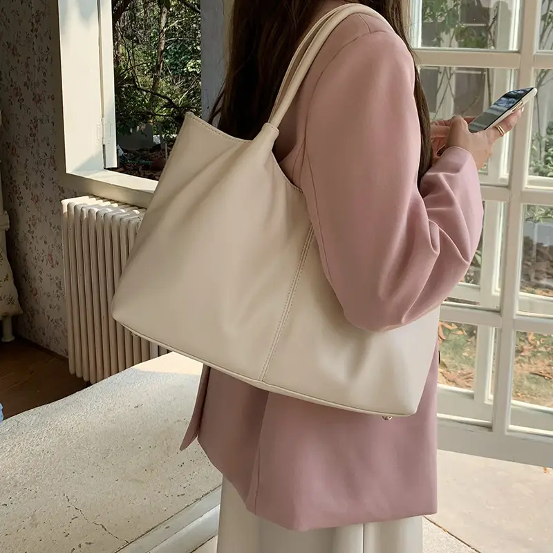 Black Large Capacity Tote Bag for Women 2025 — feature 12
