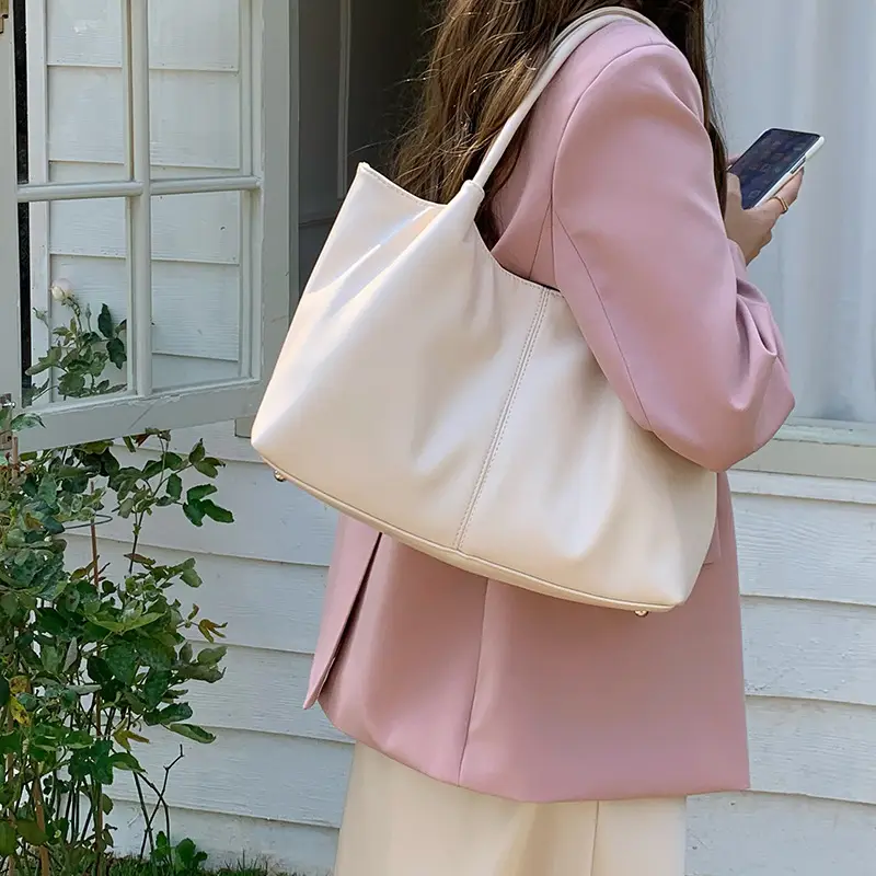 Black Large Capacity Tote Bag for Women 2025 — feature 14