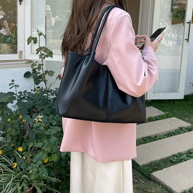 Black Large Capacity Tote Bag for Women 2025 — feature 18
