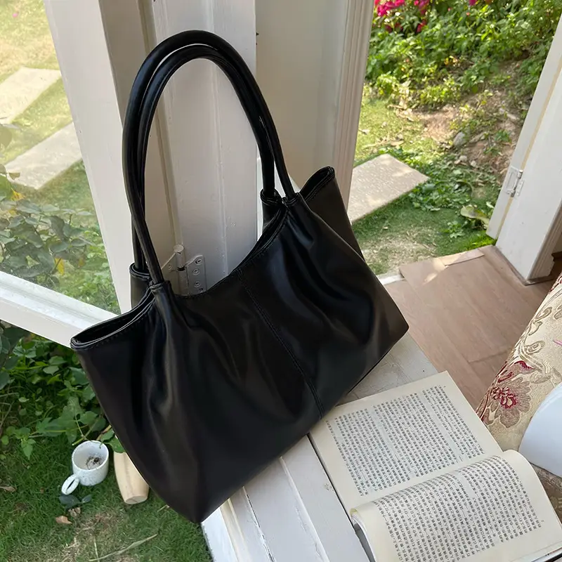 Black Large Capacity Tote Bag for Women 2025 — feature 5