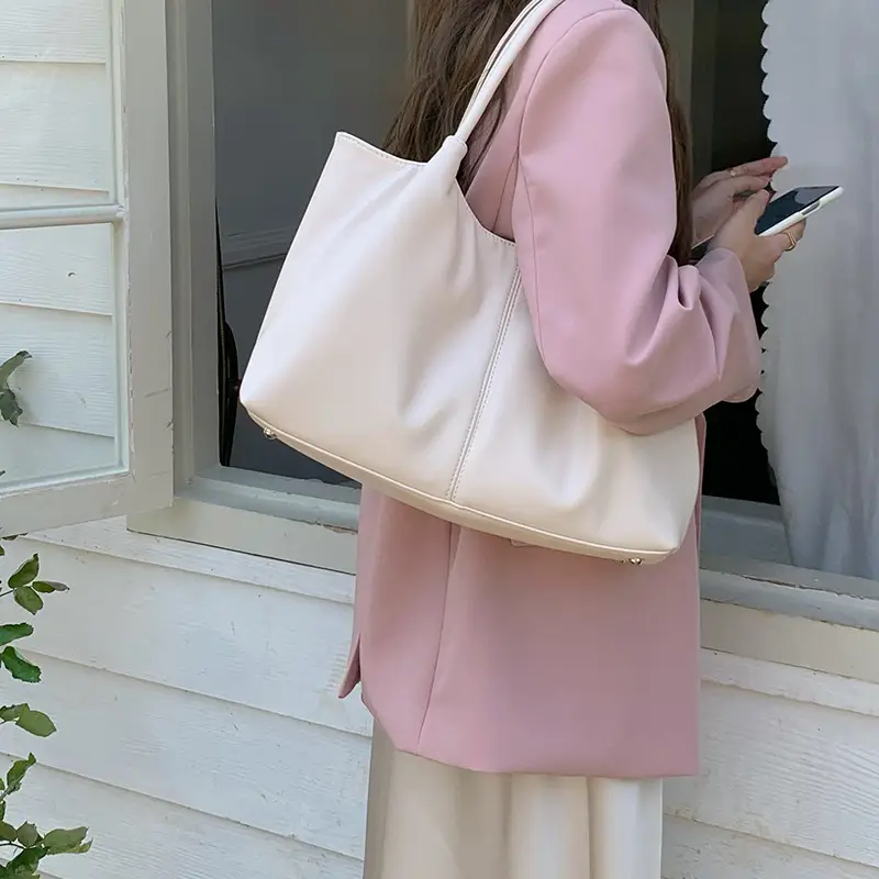 Black Large Capacity Tote Bag for Women 2025 — feature 8