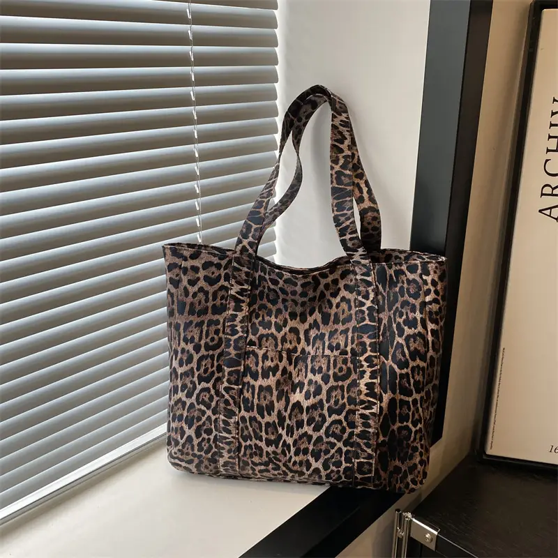 Leopard Print Women's Large Tote Bag with Handles