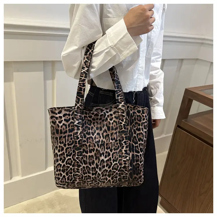 Leopard Print Women's Large Tote Bag with Handles — feature 12