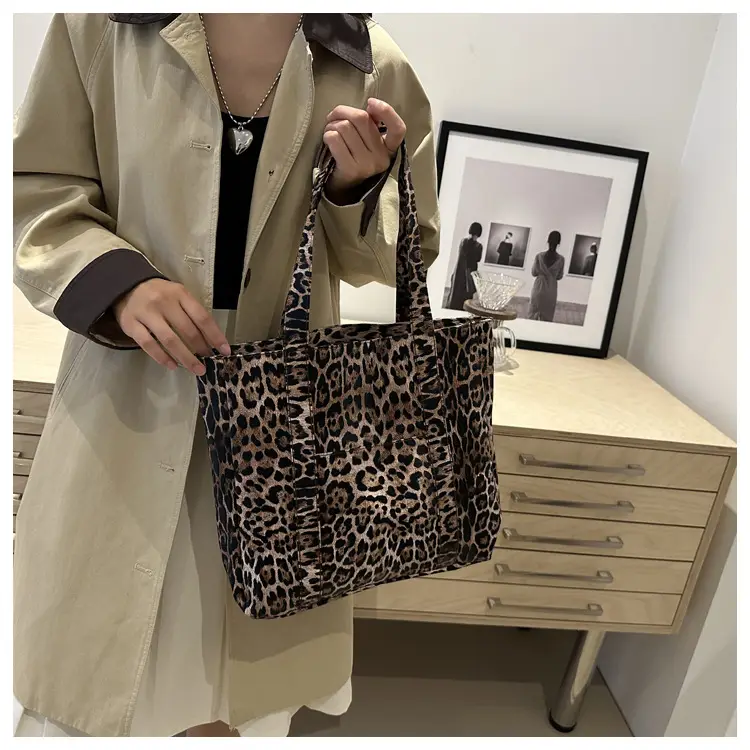 Leopard Print Women's Large Tote Bag with Handles — feature 15