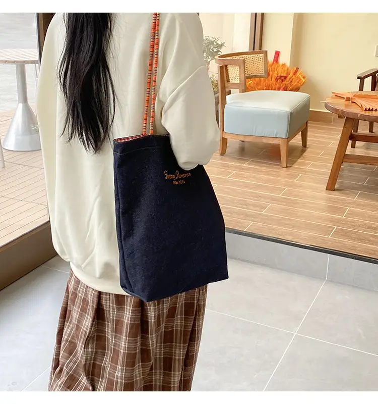 American Retro Denim Shoulder Bag Large Capacity Dual-Use Tote — feature 23