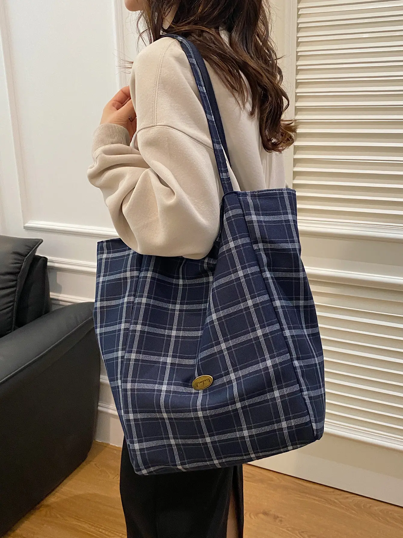 Double-sided British Plaid Shoulder Bag 2024 Autumn Vintage Large Capacity Tote Bag Women - Image 8
