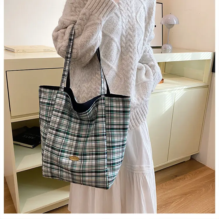 Double-sided British Plaid Shoulder Bag 2024 Autumn Vintage Large Capacity Tote Bag Women — feature 19