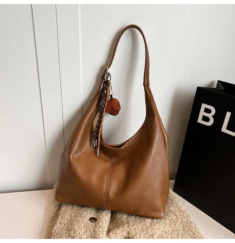 Women's Brown Leather Tote Bag Large Capacity Retro Design — feature 15