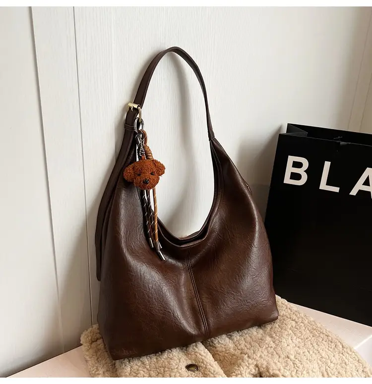 Women's Brown Leather Tote Bag Large Capacity Retro Design — feature 17