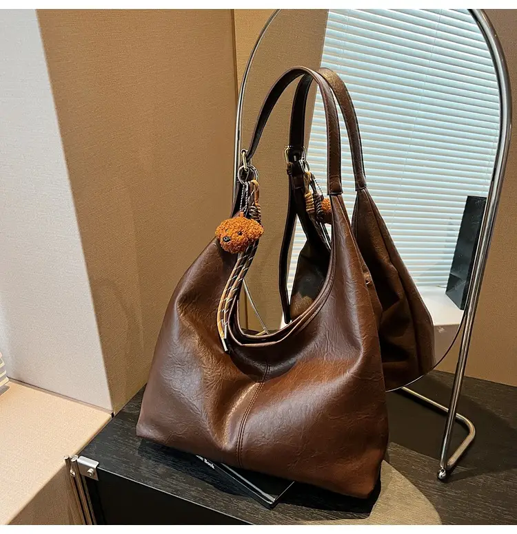 Women's Brown Leather Tote Bag Large Capacity Retro Design — feature 18