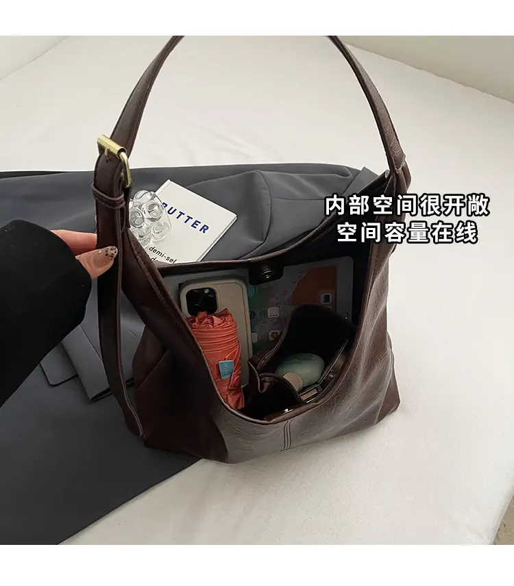 Women's Brown Leather Tote Bag Large Capacity Retro Design — feature 7