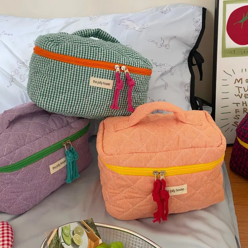 Women's Plaid Cosmetic Bag Large Capacity Portable Travel Bag