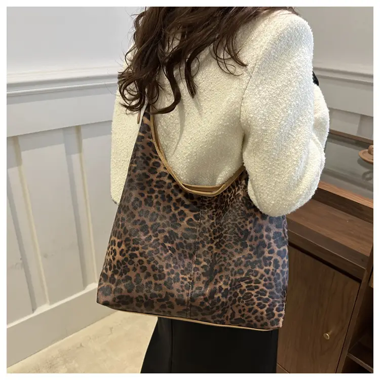 Leopard Print Large Shoulder Bag Women 2024 Winter — feature 22