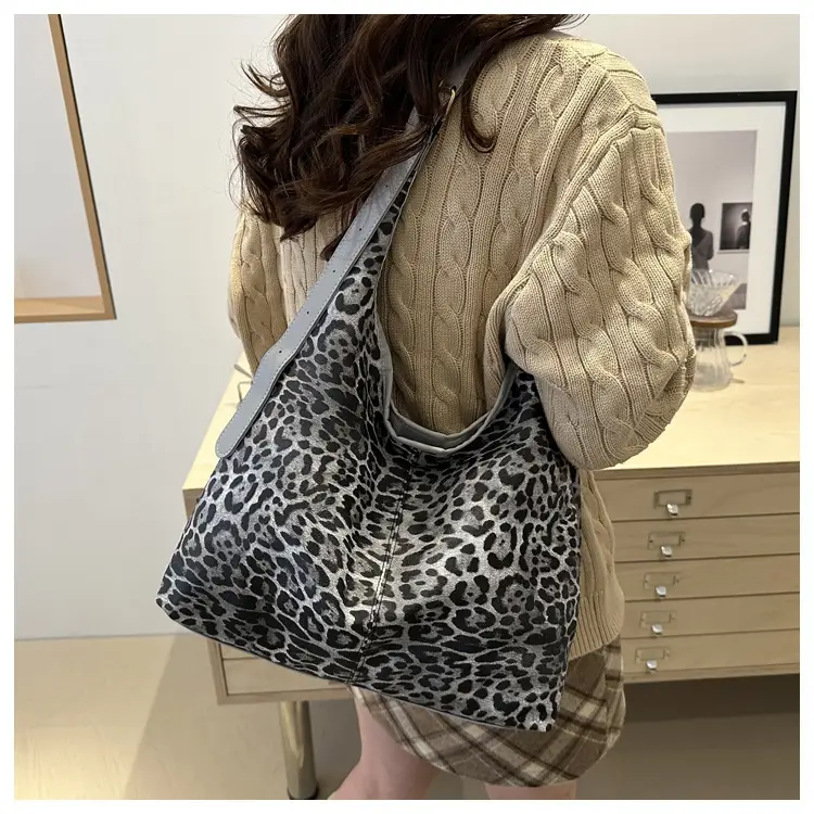 Leopard Print Large Shoulder Bag Women 2024 Winter — feature 33