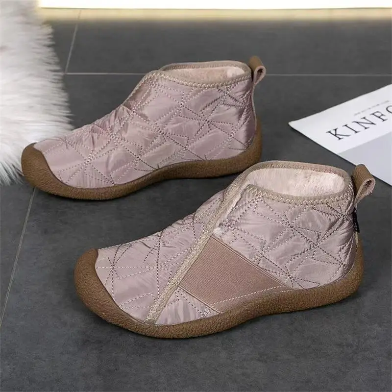 2025 New Autumn and Winter Aerospace Fabric Wool Slip-On Snow Boots Low Heel Comfortable Non-Slip Lightweight Women's Cotton Shoes - Image 2