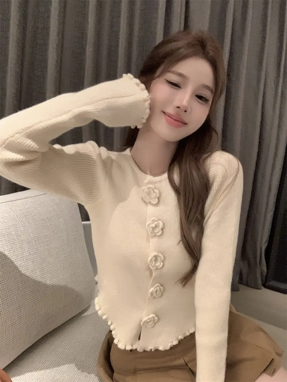 French-Style Ruffled Round-Neck Knit Sweater for Women, 2026 Autumn and Winter New Floral Long-Sleeve Sweater Base Layer Top — feature 4