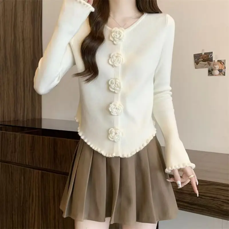 French-Style Ruffled Round-Neck Knit Sweater for Women, 2026 Autumn and Winter New Floral Long-Sleeve Sweater Base Layer Top — feature 7