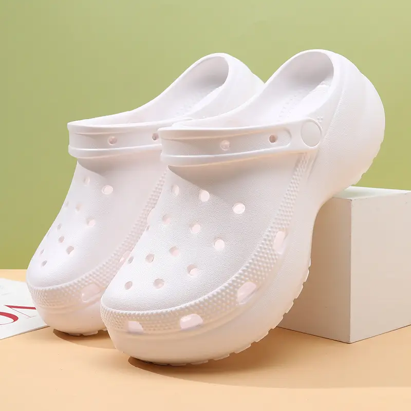 Cloud Hole Shoes Women's Summer Non-slip Deodorant Thick Bottom Header EVA Beach Wear Heightening Breathable Wear-resistant Slippers - Image 2