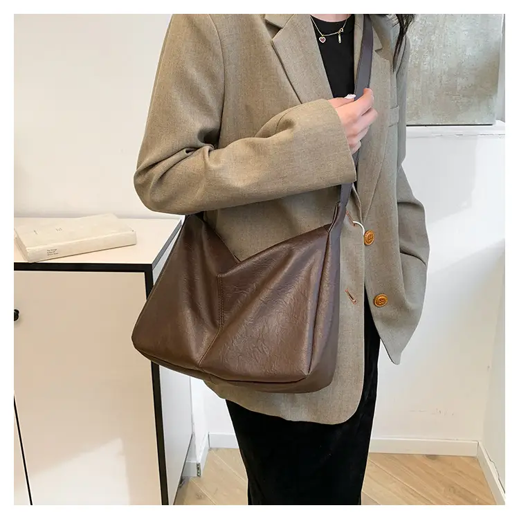 Black Korean Style Shoulder Bag for Women 2024 — feature 11