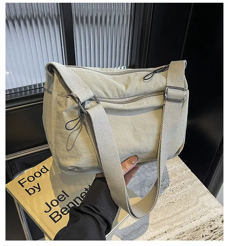 Women's Green Crossbody Phone Bag with Adjustable Strap — feature 5