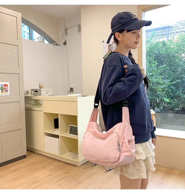 Nylon Shoulder Crossbody Bag Large Capacity 2024 — feature 25