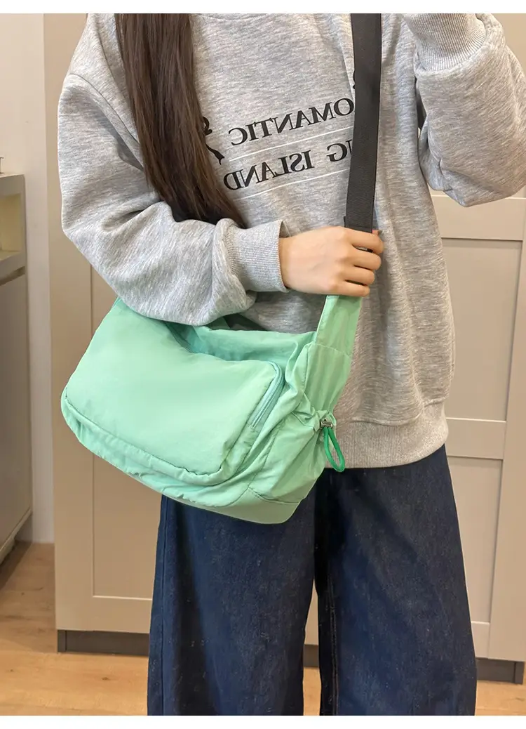 Nylon Shoulder Crossbody Bag Large Capacity 2024 — feature 28