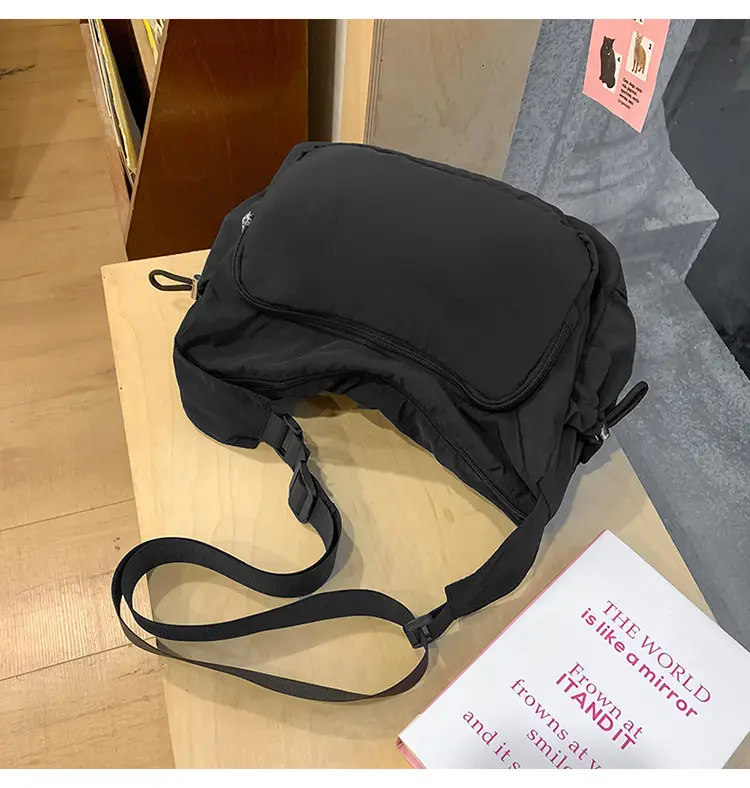 Nylon Shoulder Crossbody Bag Large Capacity 2024 — feature 35