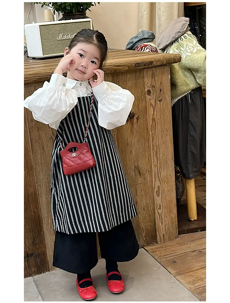 Red Quilted Rhombus Shoulder Bag for Girls — feature 9