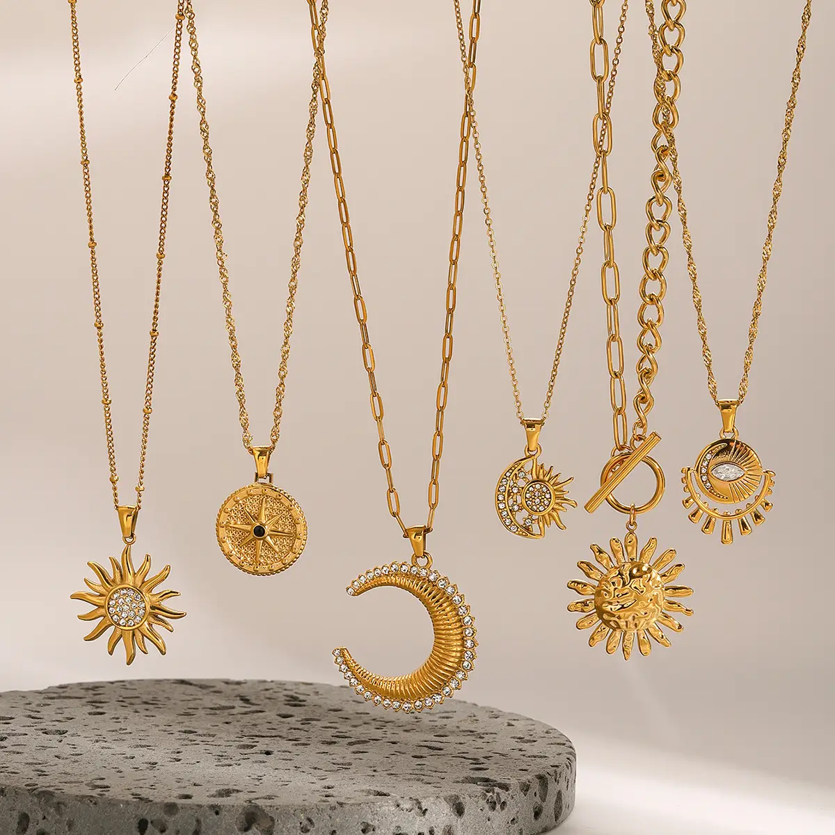 Jingqiao Star Necklace Gold 6.5g Titanium Steel — feature 4