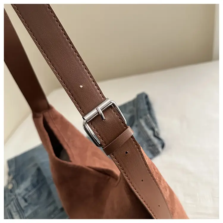 New Retro Fleece Shoulder Bag Large Capacity Textured — feature 24