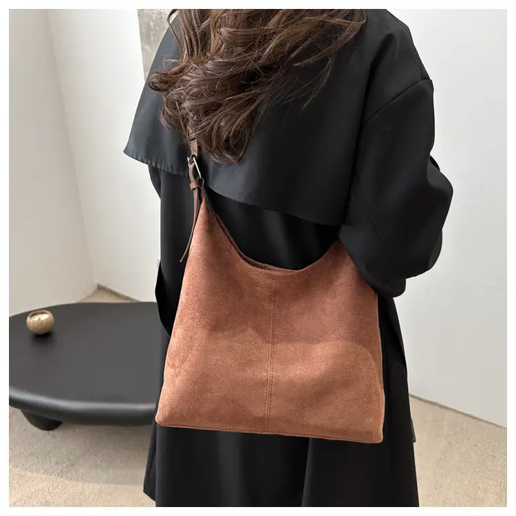 New Retro Fleece Shoulder Bag Large Capacity Textured — feature 28