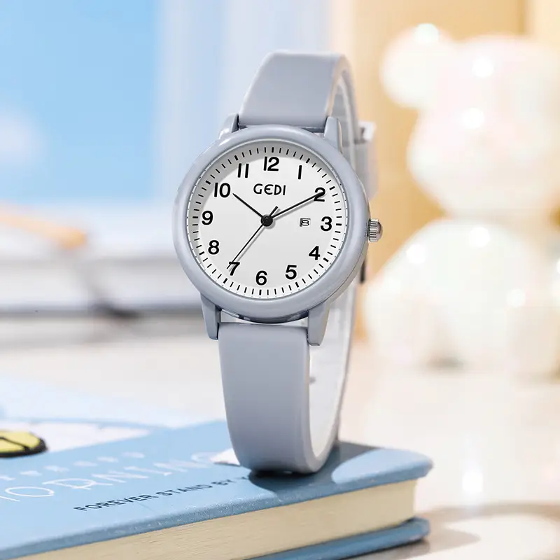 Women's Quartz Watch with Silicone Band & Simple Calendar