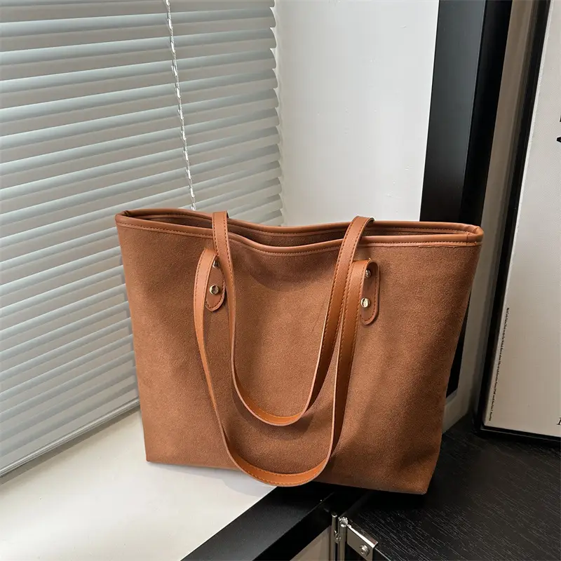 Large Capacity Women's Brown Tote Bag Winter New - Image 5