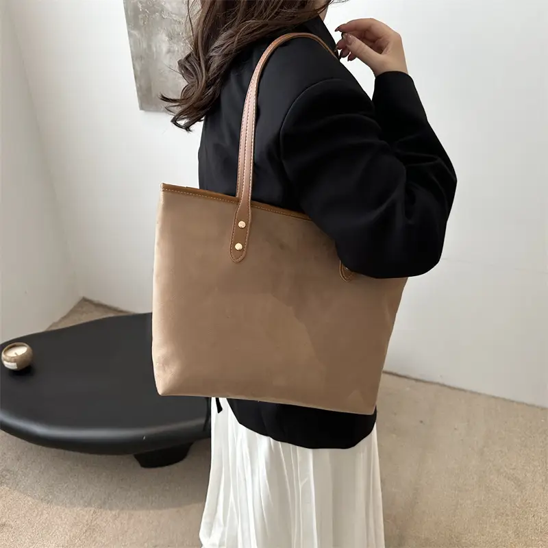 Large Capacity Women's Brown Tote Bag Winter New - Image 6