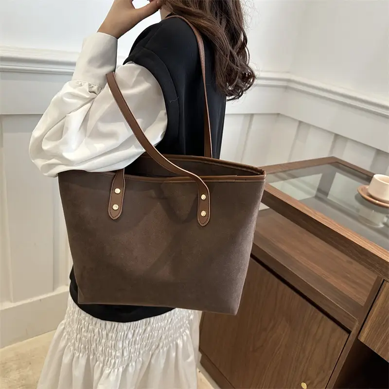 Large Capacity Women's Brown Tote Bag Winter New - Image 7