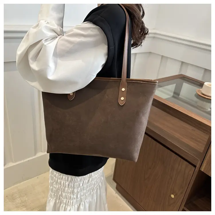 Large Capacity Women's Brown Tote Bag Winter New — feature 16