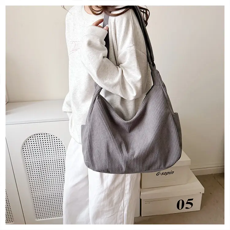 Women Crossbody Bag Black Ribbed Winter Casual 2026 — feature 12