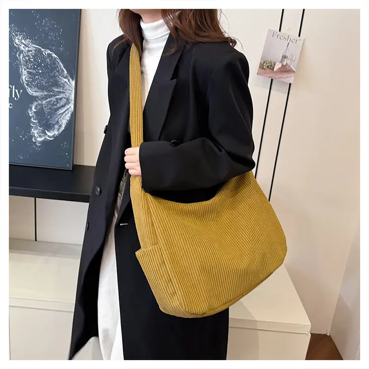 Women Crossbody Bag Black Ribbed Winter Casual 2026 — feature 23