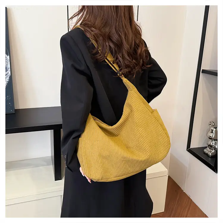 Women Crossbody Bag Black Ribbed Winter Casual 2026 — feature 24