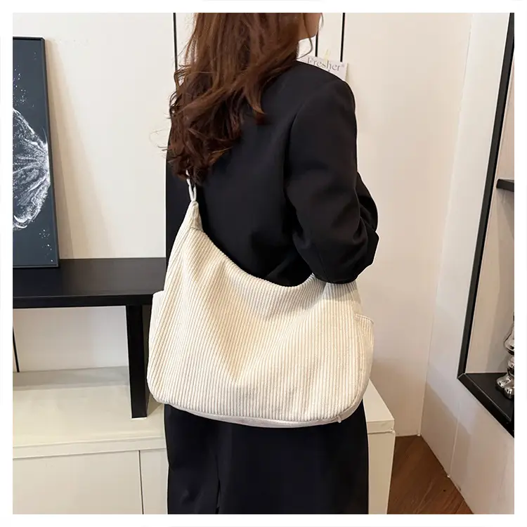 Women Crossbody Bag Black Ribbed Winter Casual 2026 — feature 26
