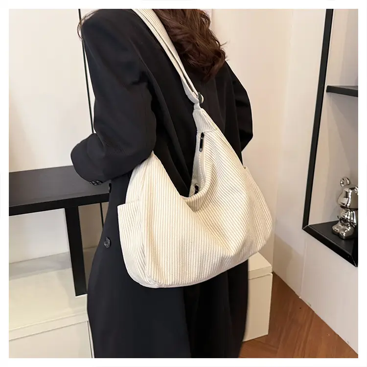 Women Crossbody Bag Black Ribbed Winter Casual 2026 — feature 28