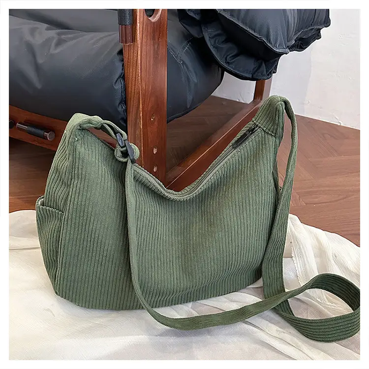 Women Crossbody Bag Black Ribbed Winter Casual 2026 — feature 33